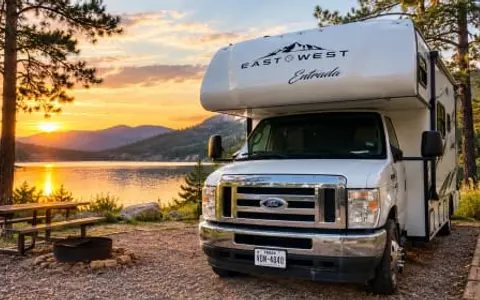 2024 East to West Entrada 32' Class C – Sleeps 8 | Fully Stocked | Easy
