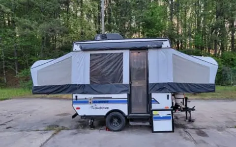 2020 Coachman Clipper LS 806x