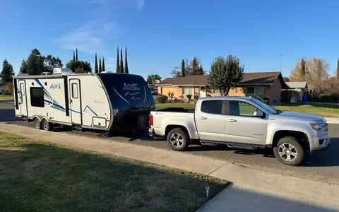 Coachmen Apex Ultra-Lite / Power Inverter & Solar / Dishwasher / Starlink Equipped!