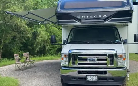Phoenix-Entegra Coach Odyssey 31F Class C***SLEEPS 10***UNLIMITED MILES***