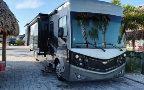 2021 Fleetwood Pace Arrow 35QS