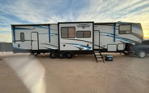Forest River trailer, spacious 2 bathrooms