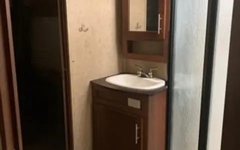 2011 Dutchmen RV Komfort 3130FRL