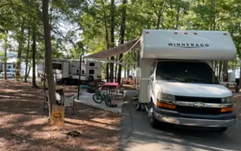 2014 Winnebago Minnie Winnie 25B