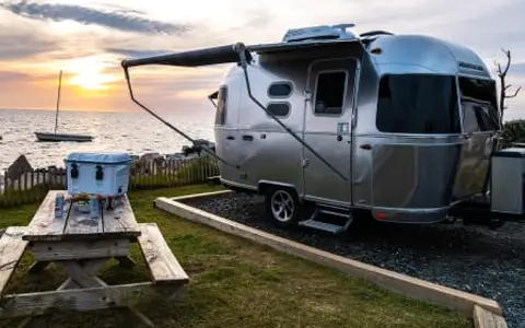 SOFIA: Airstream Bambi 16ft