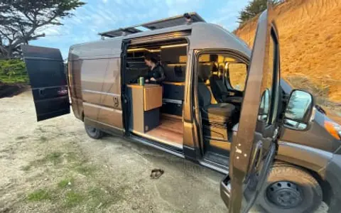 4 season | Luxury custom condo on wheels