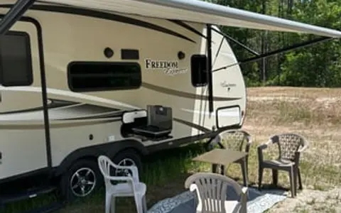 2017 Coachmen RV Freedom Express 192RBS