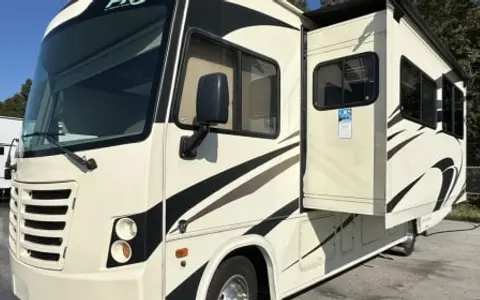 “Jolly” Our roomy, road-trip ready Class A | Sleeps 6-8 | Smooth Ride &
