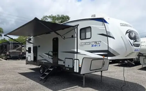 Forest River Cherokee Arctic Wolf 287BH