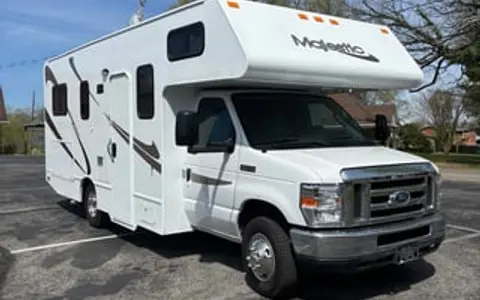 "Erwin" - 2019 Thor Majestic in East TN