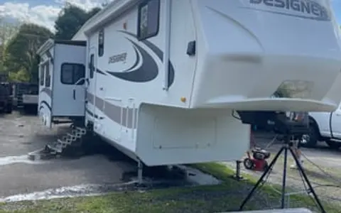 2010 Jayco Designer 37RLQS