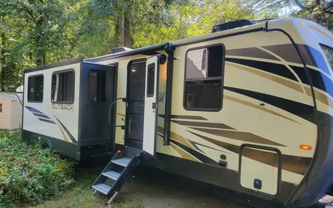 Thrasher's Keystone outback 340bh Travel Trailer