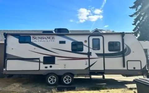2016 Heartland Sundance XLT Ultra-Lite Travel Buddy
