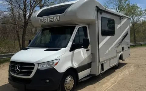 2022 24’ Diesel Mercedes Coachmen prism