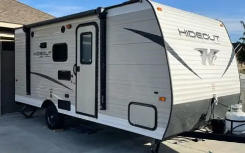 Hideout Bunkhouse-Easy Tow Camper Sleeps 5
