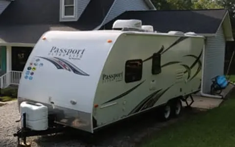 Ultra-Lite Keystone Passport 238ML (SUV towable).