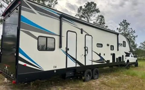 Toy hauler