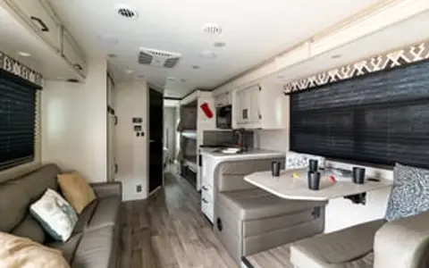 Spacious Dog Friendly and stocked for adventure!!!