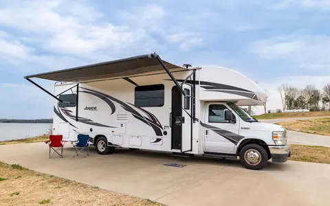 Spacious Dog Friendly and stocked for adventure!!