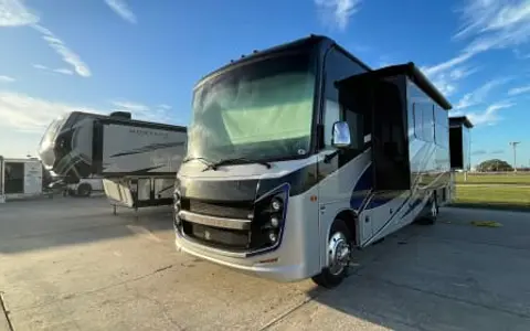 CL 40 - Entegra Coach Vision XL