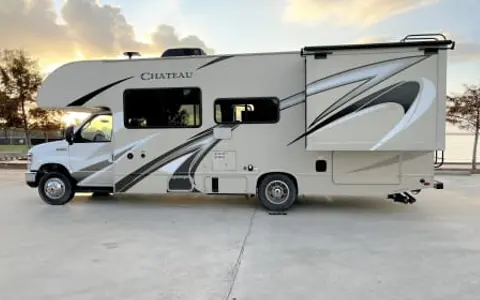 2019 Thor Chateau - Geaux Travel Y'all!