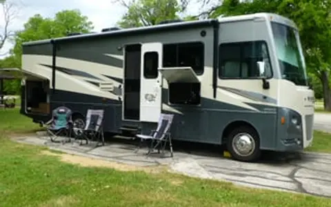 Day-by-Day 2020 Winnebago Vista 31B(Veteran Owned)