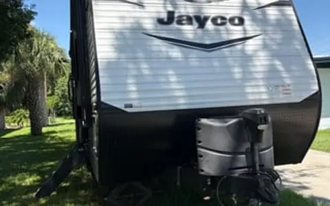 L&M PTJ Kids & Pet Approved Camper Rental