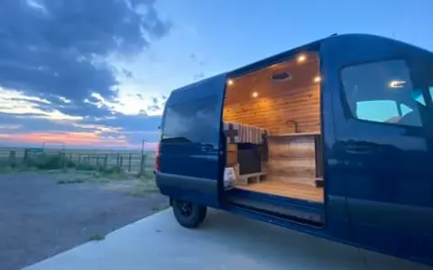 2019 Mercedes-Benz 4x4 Sprinter Cedar Cab