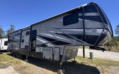 Luxury Raptor 428 • Dual  Decks • Sleeps 7•