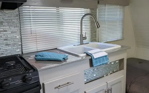 Beautiful Newly Renovated Milan Eclipse Travel Trailer!!