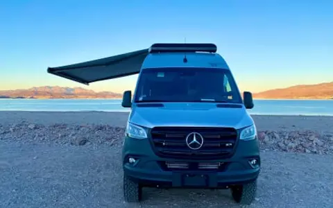 Off-Grid Adventure: Sprinter Winnebago Revel4x4, Starlink available Kitchen