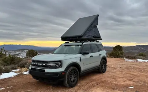 Fully Stocked 4x4 Sleeps upto 4 Diesel Heater + Starlink available(2)