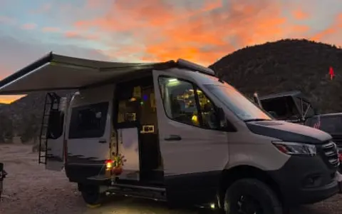 Epic Desert Rentals - 4x4 Mercedes Revel Sprinter