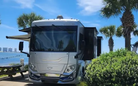 2022 Fleetwood Frontier