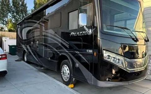 2022 Thor Motor Coach Palazzo 33.5 - Bunkhouse