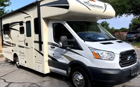 2018 Coachman Freelander Micro. Fully loaded, Simple, Easy to Drive!