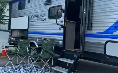 Fully Stocked Deliverable Family Size 2022 Coachmen Catalina