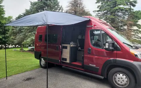 Vandalf the Red - Winnebago Solis 59P Class B