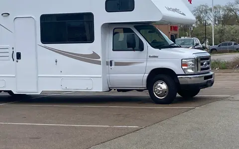 Jesse's Thor Motor Coach Majestic Class C