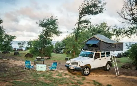 White Wrangler - Kauai Camper Jeep