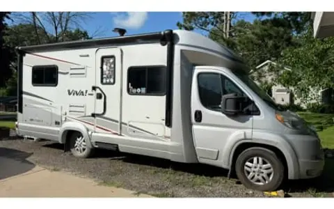Minnie Winnie Motor Home “HPYCMPR”