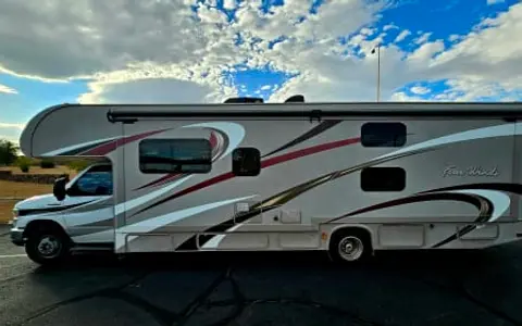 2016 Thor Four Winds (Airport pickup available) NO BURNING MAN