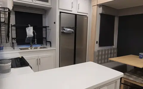 Pruitt's Alliance RV Avenue Fifth Wheel
