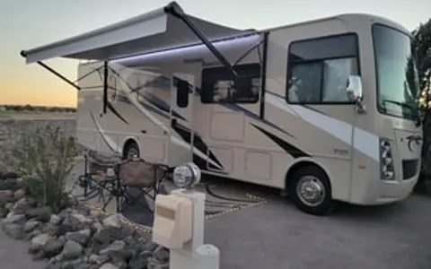 2022 Thor Motor Coach Freedom Traveler 32A