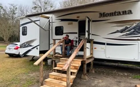 2010 Keystone Montana 5th wheel 3150 RL