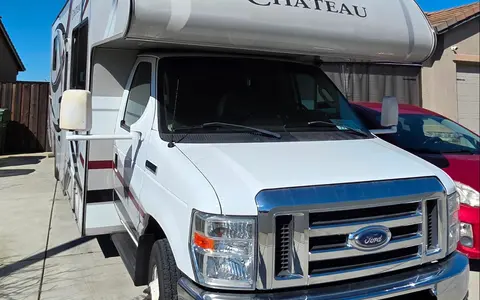 hashim's Thor Motor Coach 2014 Class C