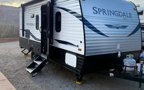 Family-Friendly 2022 Springdale - Sleeps 6, Perfect for Adventures!