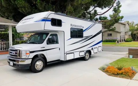 Solar-Powered, Pet Friendly, Ready-to-Go Sunshine Daydream
