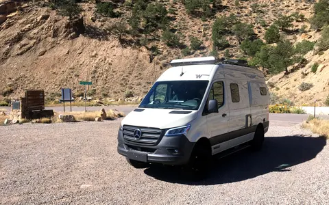 Mercedes Winnebago Revel