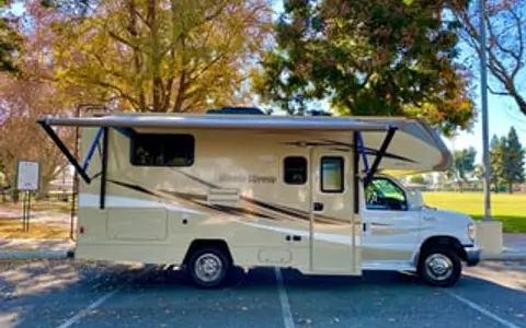Beautiful Winnebago Minnie Winnie 22feet